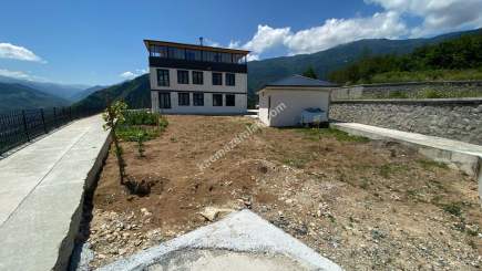 Kaçmaz Emlaktan Trabzon Maçka İlçesinde Satılık Villa 2