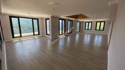 Kaçmaz Emlaktan Trabzon Maçka İlçesinde Satılık Villa 12