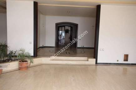 Çengelköy'de En İyi Boğaz Manzaralı İskeleli Yalı 11