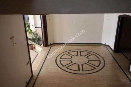 Çengelköy'de En İyi Boğaz Manzaralı İskeleli Yalı 17