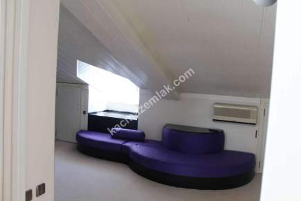 Çengelköy'de En İyi Boğaz Manzaralı İskeleli Yalı 23