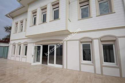 Çengelköy'de En İyi Boğaz Manzaralı İskeleli Yalı 1