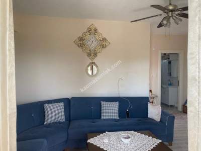 Biga Çeşmealtı Denizatı Sitesinde Satılık Bahçeli Villa 19