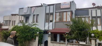 Sakarya Kocaalide Eşyalı Satılık Tripleks Villa 27